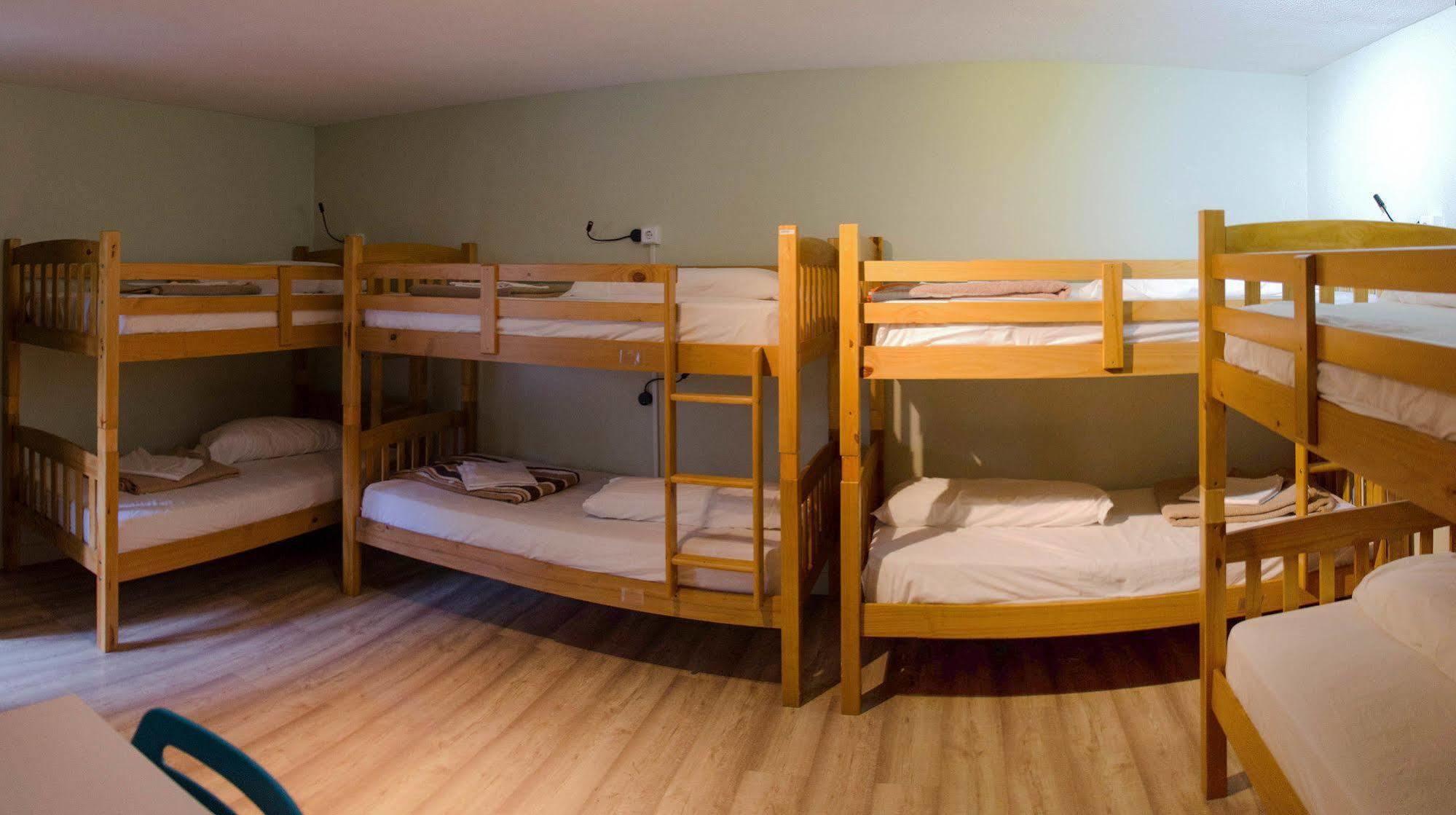 Mad4You Hostel Мадрид Экстерьер фото