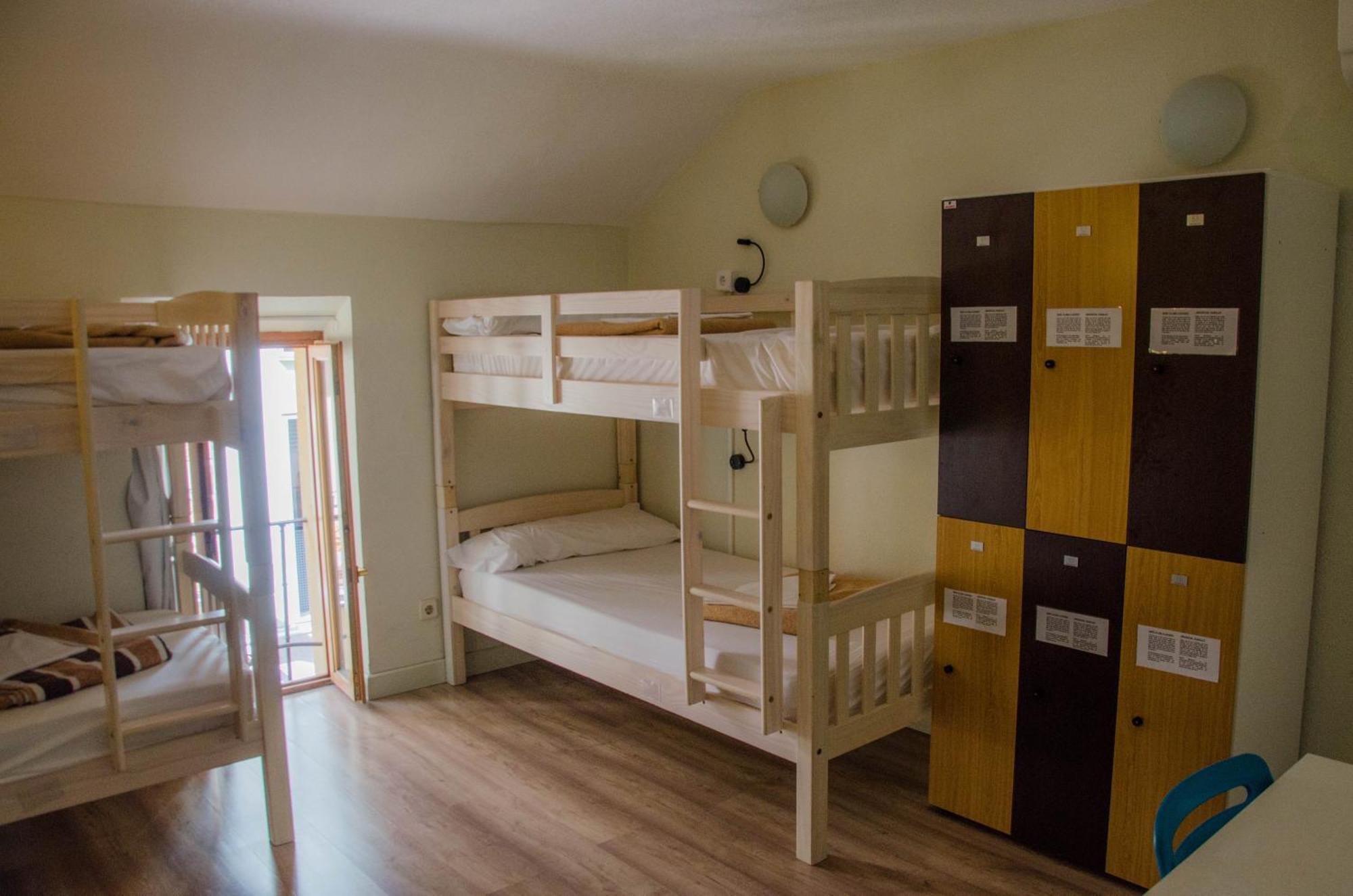 Mad4You Hostel Мадрид Экстерьер фото